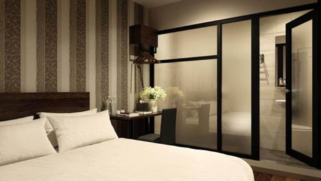 The Square Hotel Skudai Exterior photo